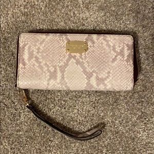 Michael Kors Wallet Wrislet